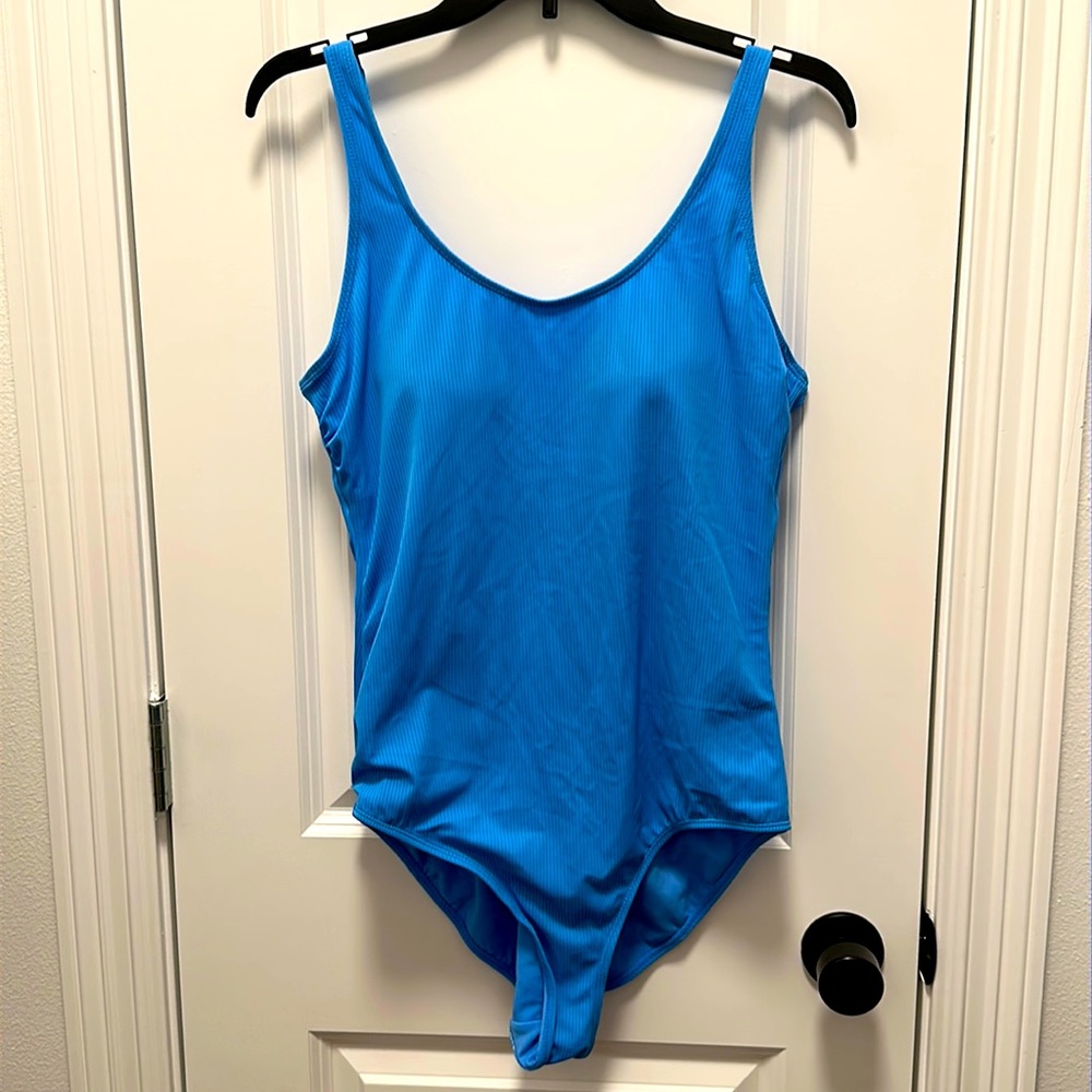 Excellent one piece ribbed swimsuit